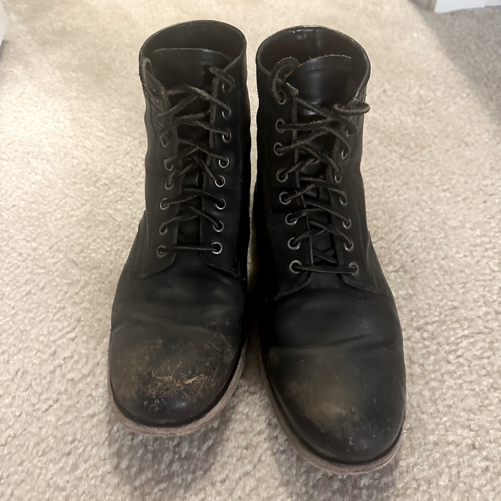 Frye Tyler Lace Up size 9.5 - Barely Worn